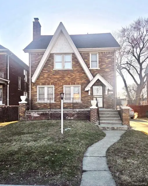 371 Piper, Detroit, MI 48215