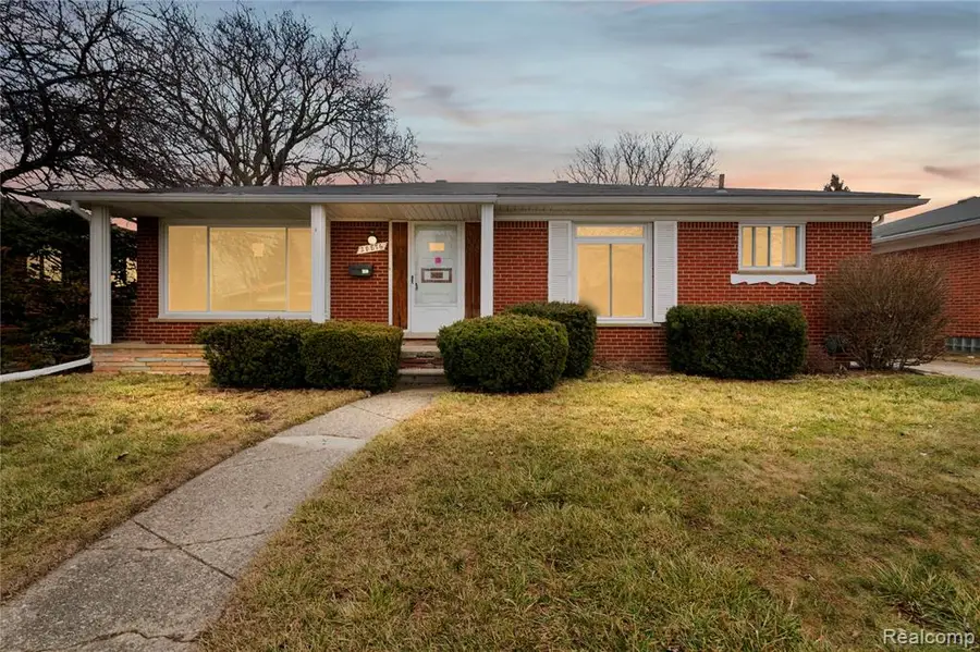 28876 Palm Beach, Warren, MI 48093 - #2