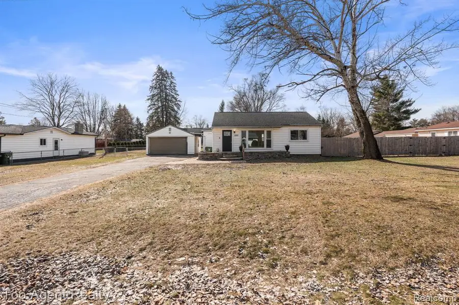 8608 Grace St, Shelby, MI  - #3