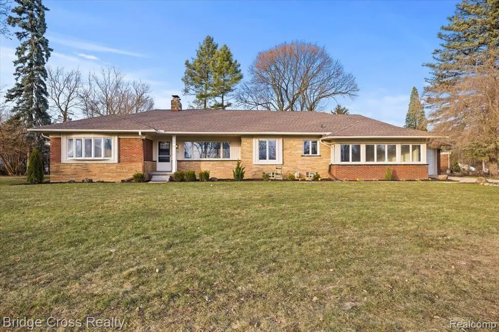 95 Hillsdale, Bloomfield Hills, MI 48302 - #1
