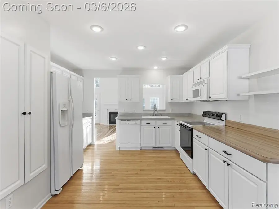 5966 Augusta, Holly, MI  - #3