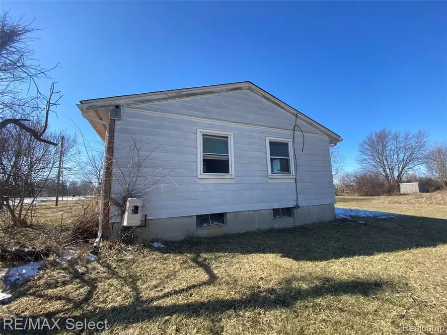 8126 Corunna, Flint, MI  - #2