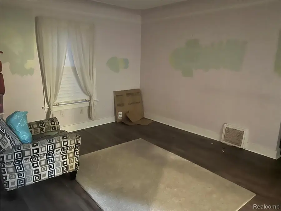 2064 Wyoming, Wyoming, MI  - #2