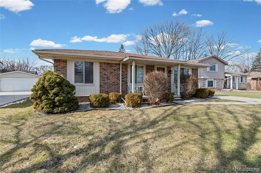 42719 Walker, Clinton, MI  - #2