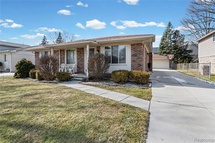 42719 Walker, Clinton, MI  - #3