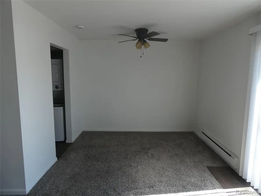 1862 Colonial Village Way #3, Waterford, MI 48328 - #3