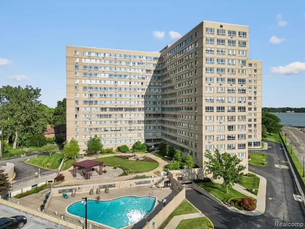 8900 E Jefferson #1110, Detroit, MI 