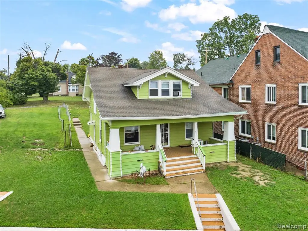 388 N Perry, Pontiac, MI  - #1