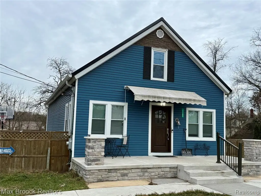 1146 S Long Lake, Lake Orion, MI  - #1