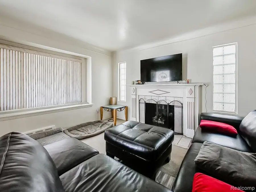 15666 Carlisle, Detroit, MI  - #3