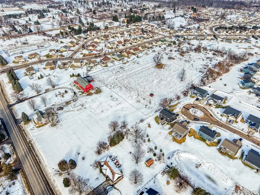 3342 Oak Grove, Howell, MI 48855 - #3