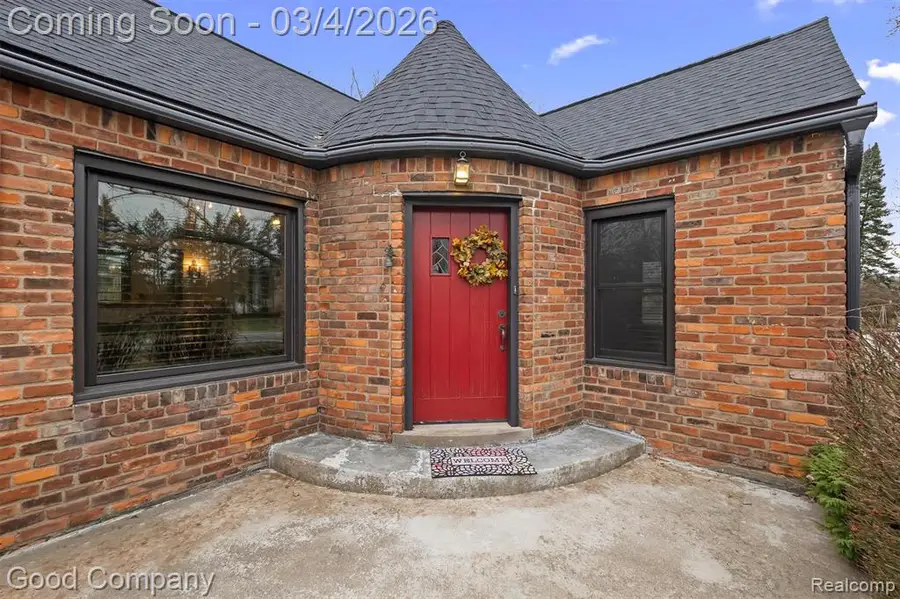 6177 Livernois, Troy, MI 48098 - #2