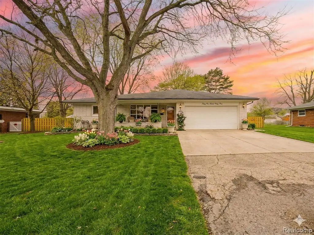 31745 Schoolcraft, Fraser, MI 48026 - #1