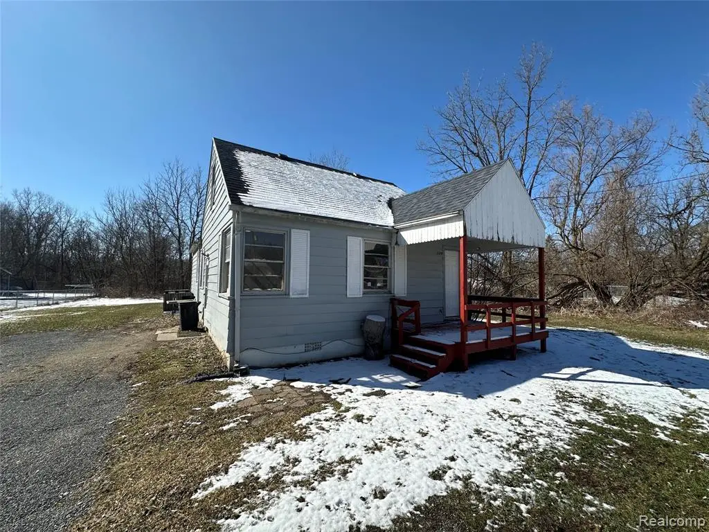 3241 Walton, Flint, MI 48504 - #1