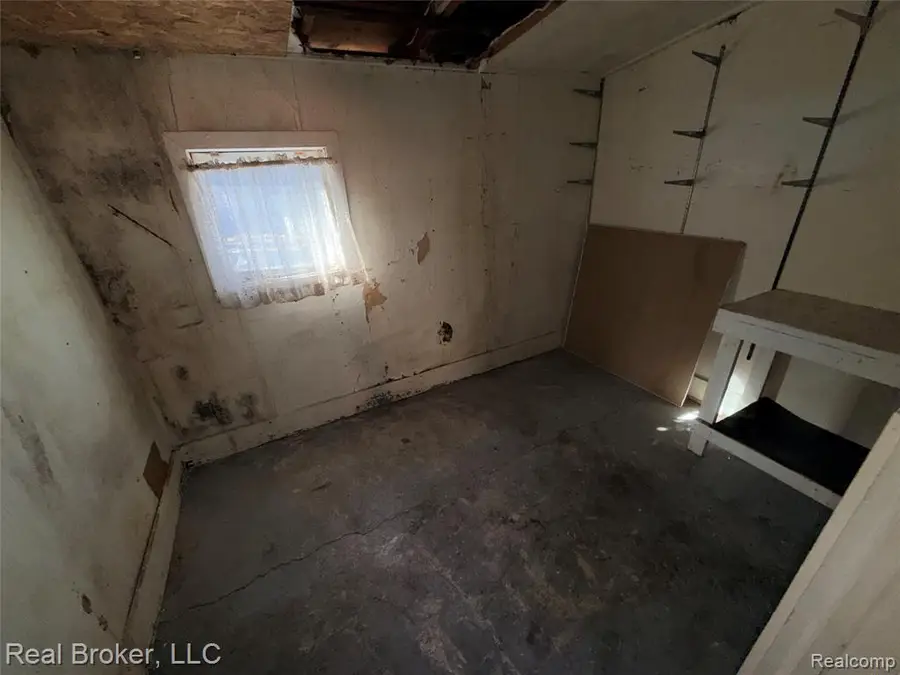 1953 Jiroch, Muskegon, MI 49442 - #3