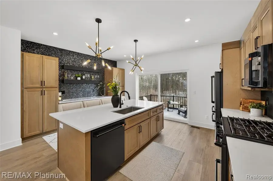 1652 Pinecroft, Howell, MI  - #3