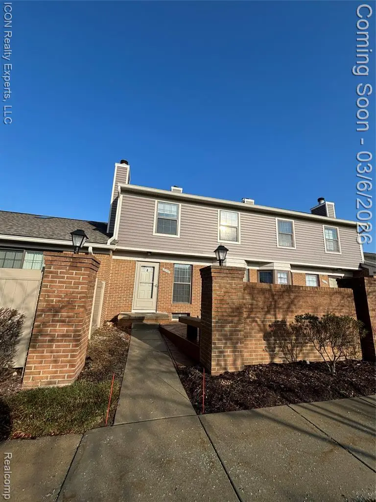 38890 Country, Farmington Hills, MI 48331 - #1