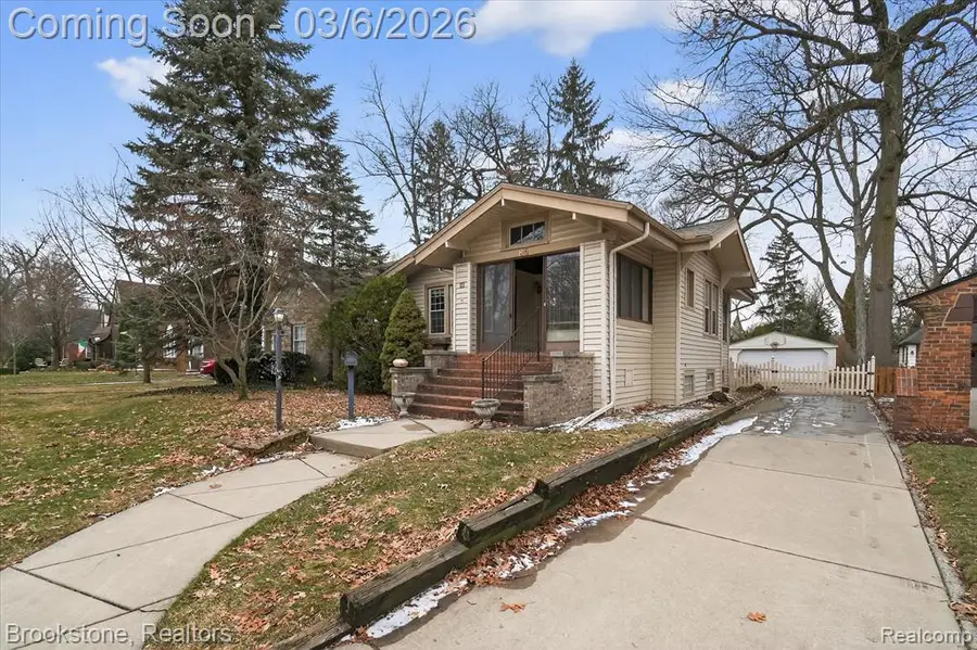 86 Oakdale, Pleasant Ridge, MI  - #2