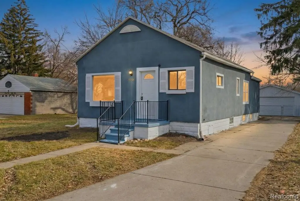 21044 Sunset, Warren, MI 48091 - #1