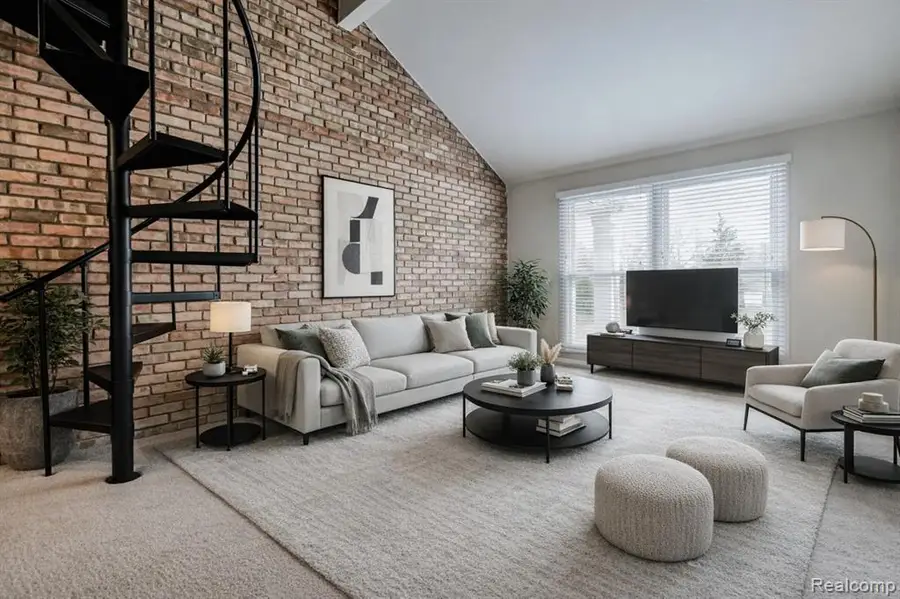 2230 W 14 Mile #31, Royal Oak, MI  - #2