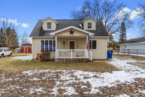 5135 Youngstown, Saginaw, MI  - #2