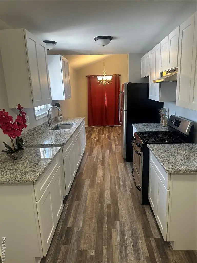 187 NE Nebraska, Pontiac, MI  - #3