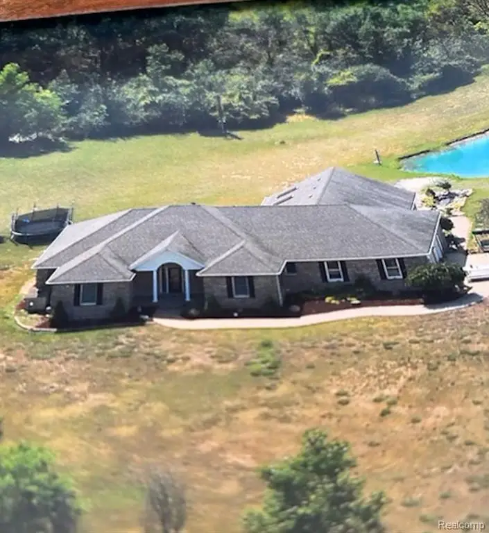 3430 S Irish, Davison, MI  - #1