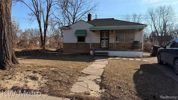 19728 Hoover, Detroit, MI 