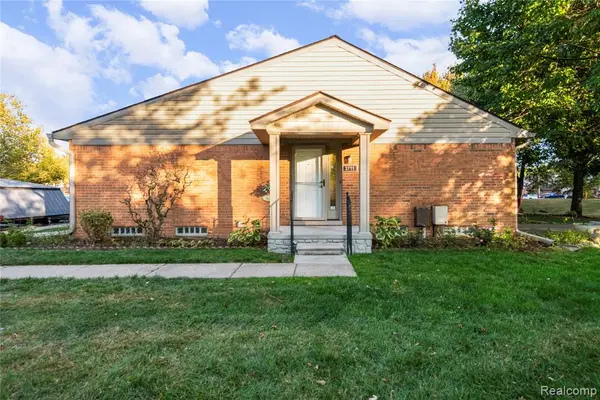 3711 Old Creek, Troy, MI 