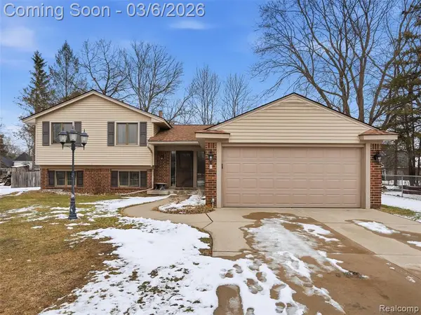 5530 Fox Chase, Clarkston, MI 48346