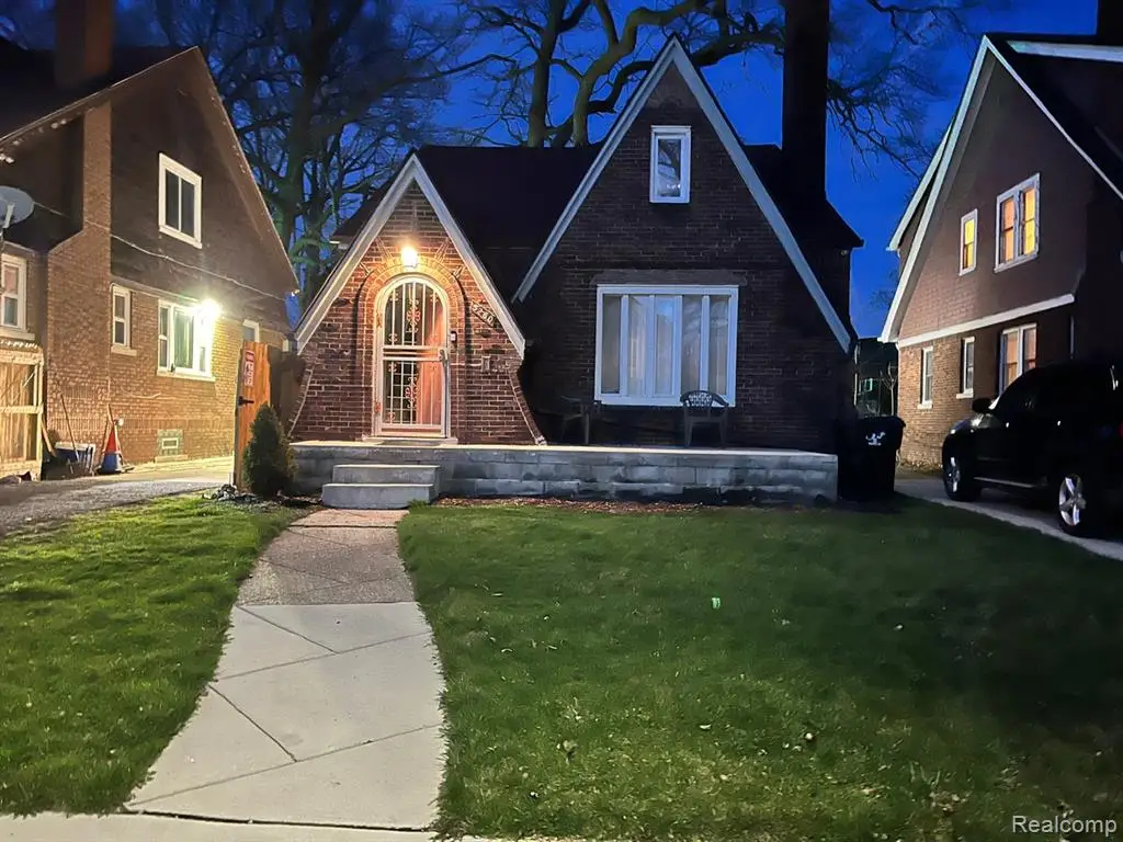5260 Courville, Detroit, MI  - #1