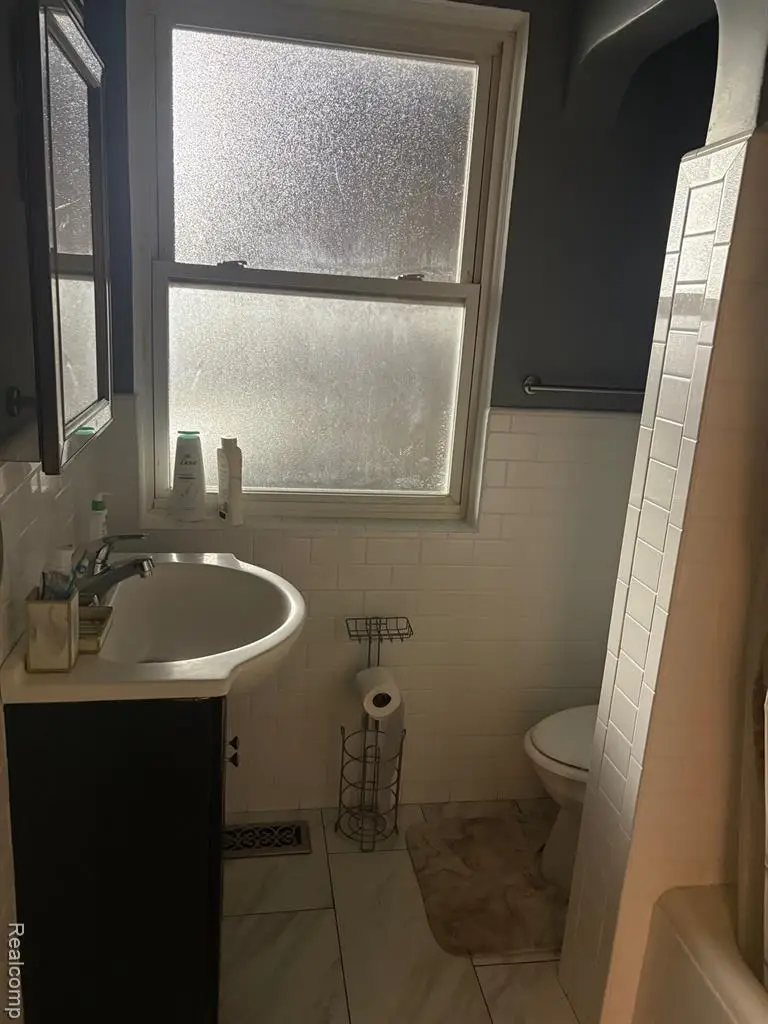 5260 Courville, Detroit, MI  - #3