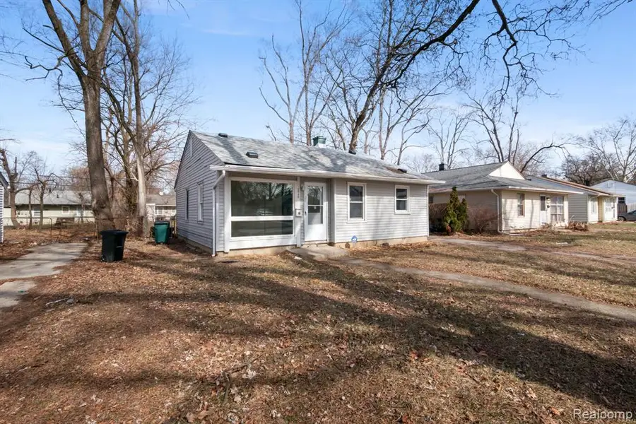10040 Albany, Oak Park, MI 48237 - #2
