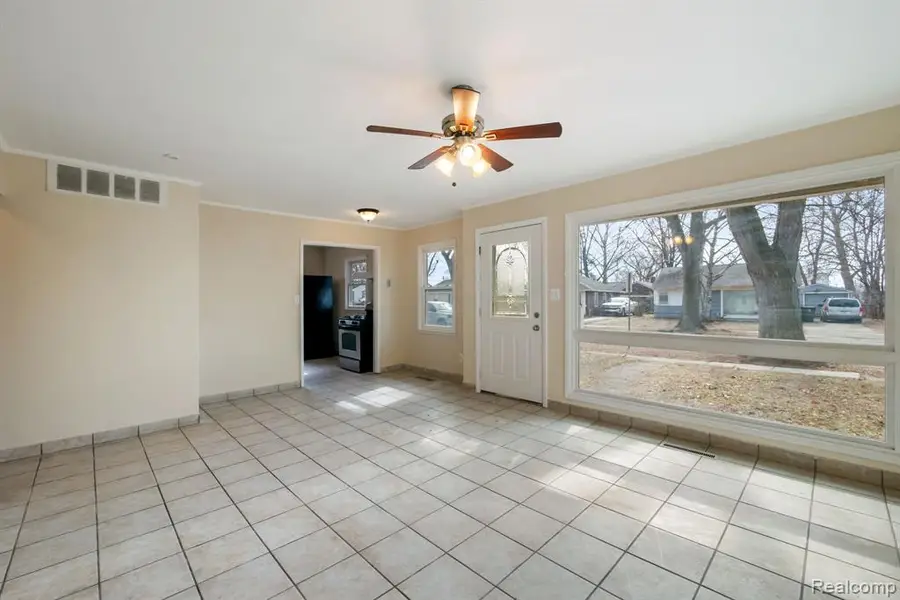 10040 Albany, Oak Park, MI 48237 - #3