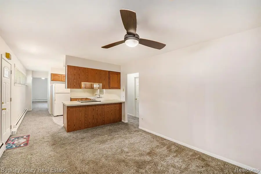 4212 Greendale, West Bloomfield, MI 48323 - #2