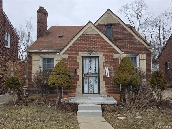 15419 Young, Detroit, MI 48205