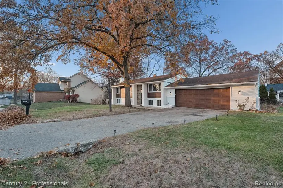 1268 Amarillo, Wolverine Lake, MI  - #3