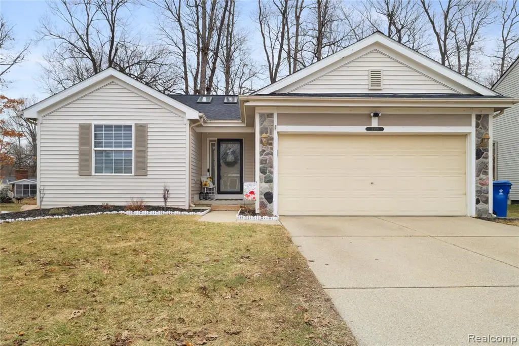 3309 Hilltop, Holly, MI  - #1