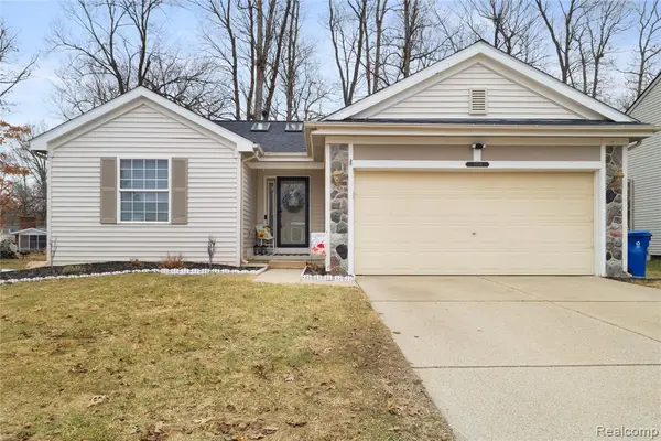 3309 Hilltop, Holly, MI 