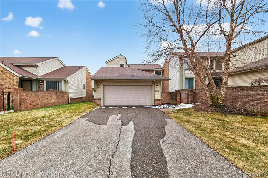 23289 N Chanticleer, Southfield, MI  - #3