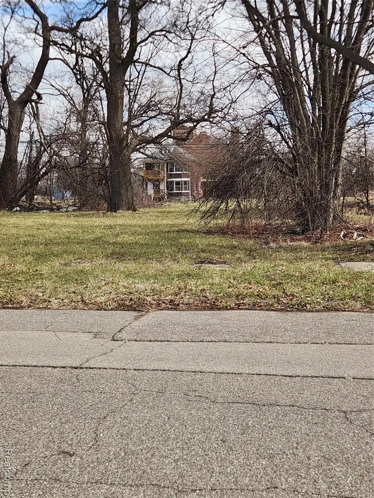 3978 16th, Detroit, MI 48208 - #3