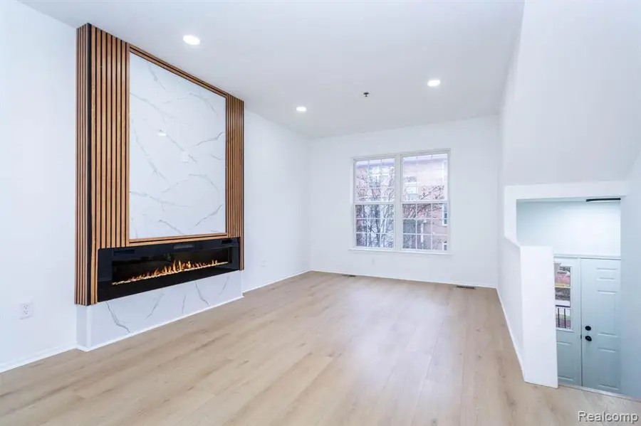 20318 Rodeo, Southfield, MI  - #3