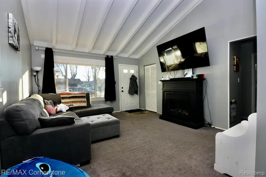 25236 Hopkins, Dearborn Heights, MI  - #3