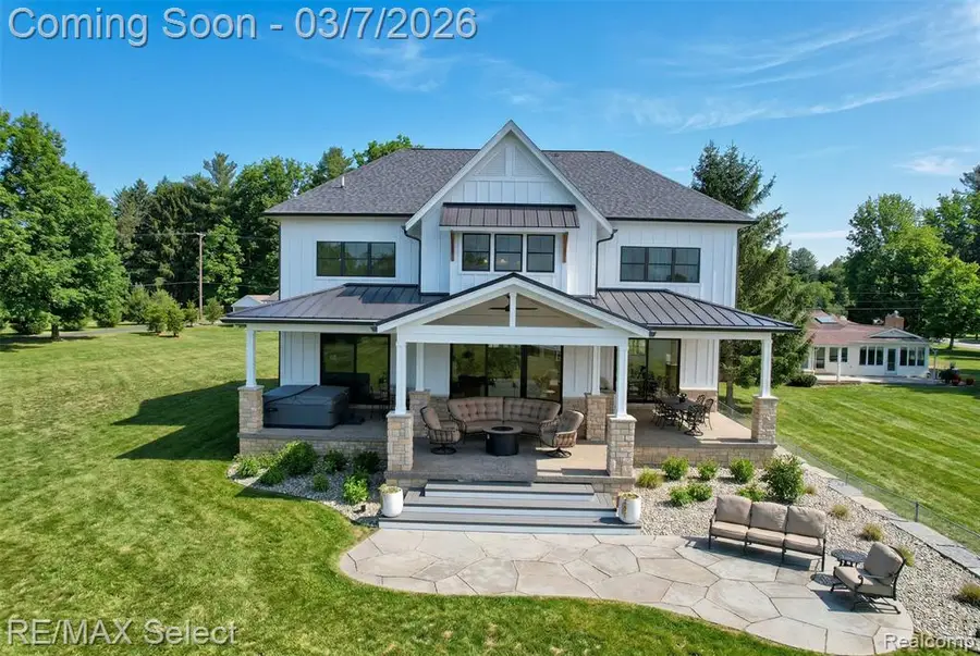 2208 Grove Park, Fenton, MI  - #3