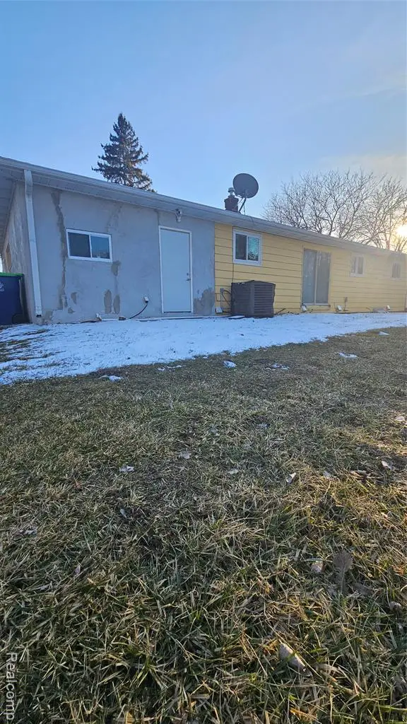 2315 Kansas, Saginaw, MI  - #2