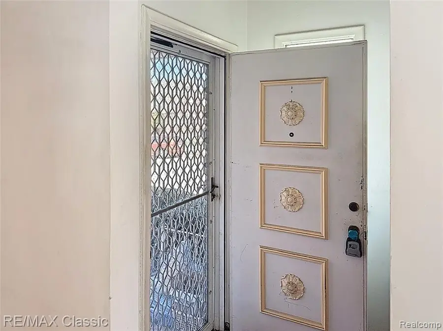 5485 Steadman, Dearborn, MI  - #3