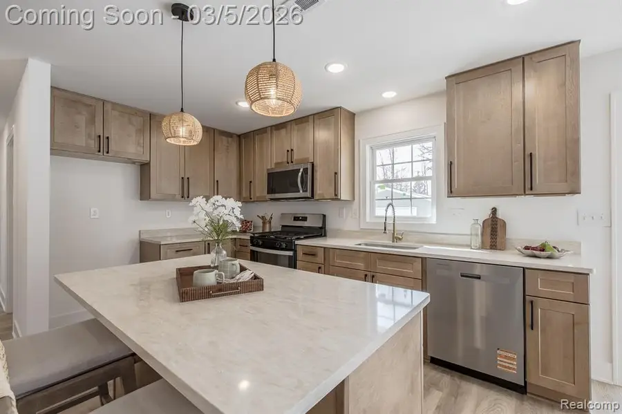 3750 Alida, Rochester Hills, MI  - #2