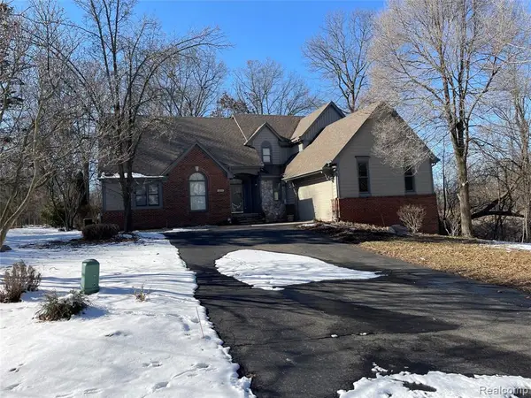 4765 Woodbine, West Bloomfield, MI 