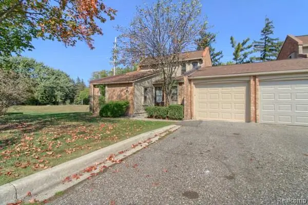 2906 Moon Lake, West Bloomfield, MI  - #3