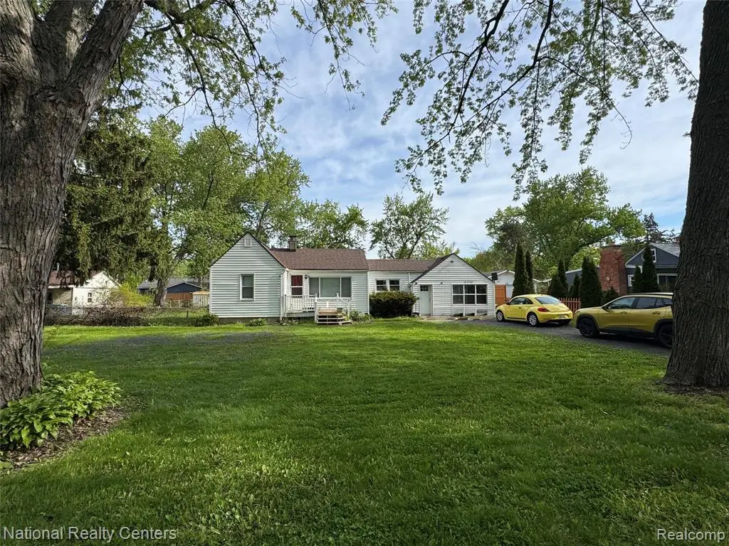 6376 Lanman, Waterford, MI 48329 - #1